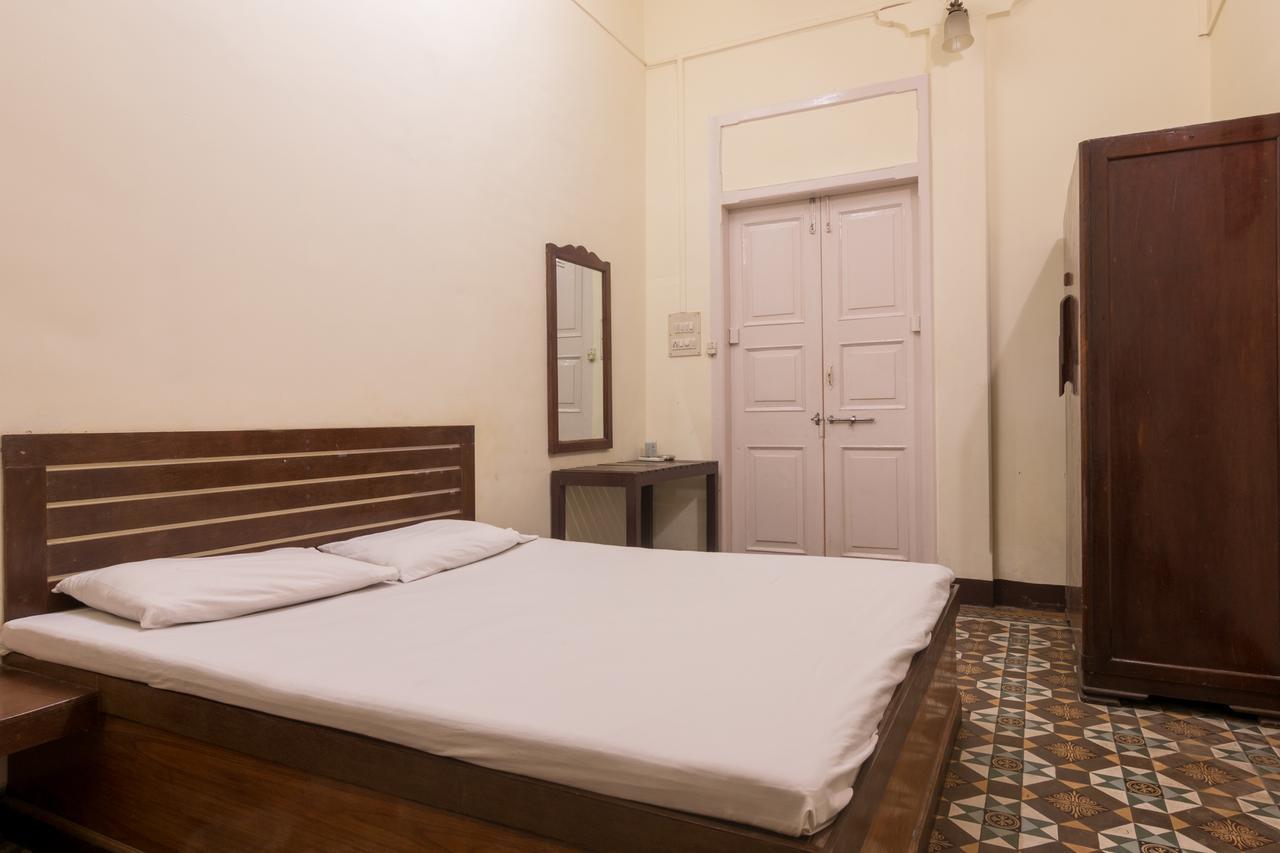 מומביי Bed And Breakfast At Colaba מראה חיצוני תמונה