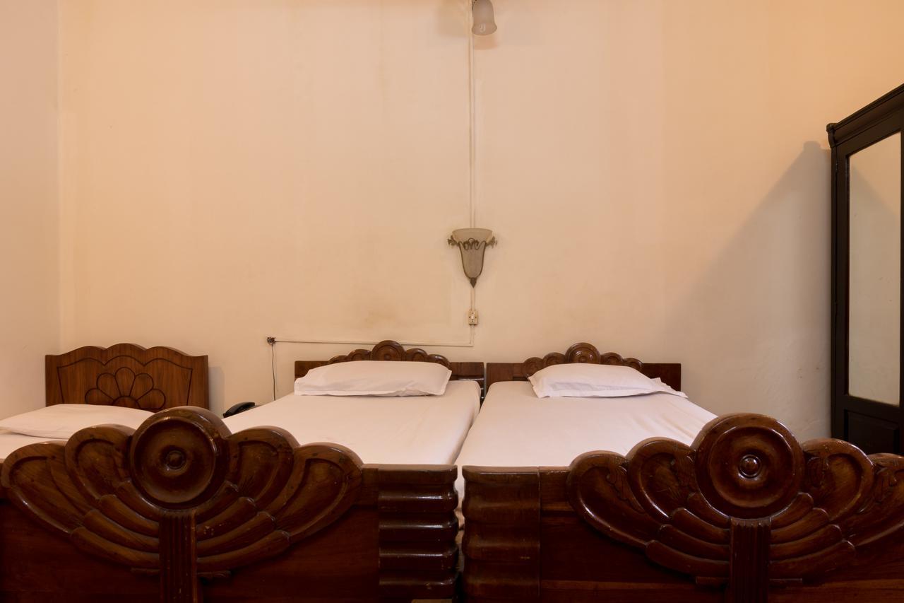 מומביי Bed And Breakfast At Colaba מראה חיצוני תמונה