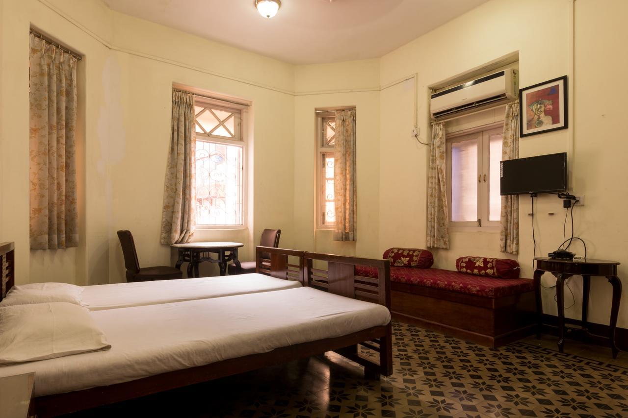 מומביי Bed And Breakfast At Colaba מראה חיצוני תמונה
