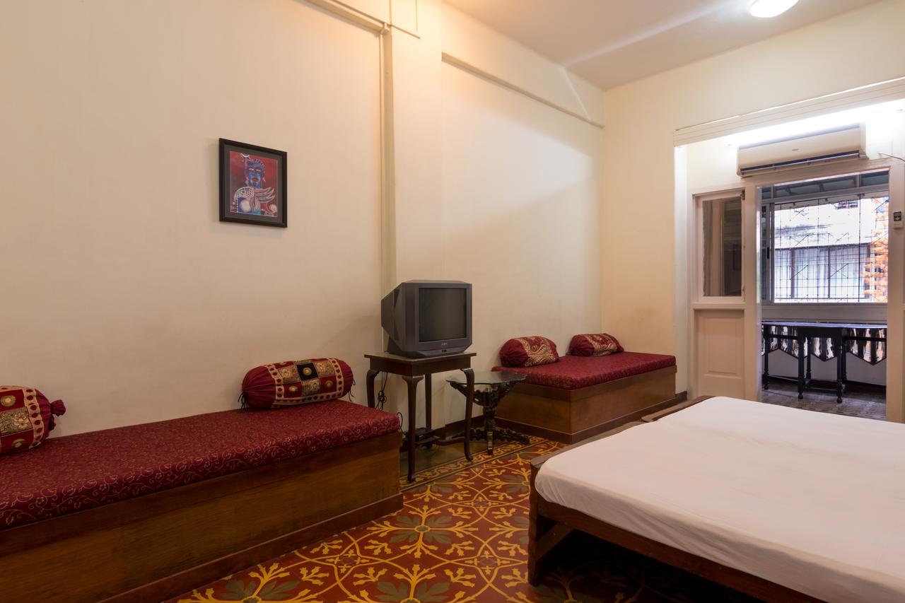 מומביי Bed And Breakfast At Colaba מראה חיצוני תמונה