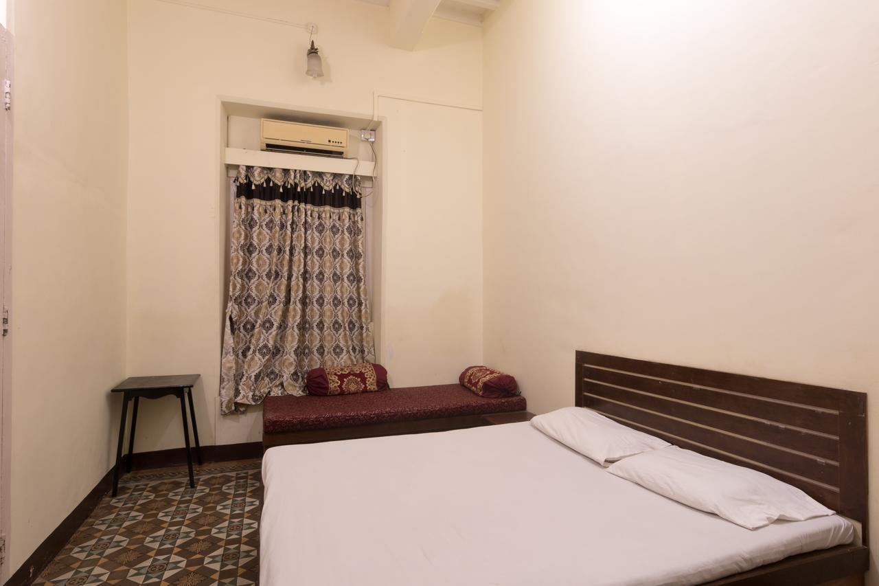 מומביי Bed And Breakfast At Colaba מראה חיצוני תמונה